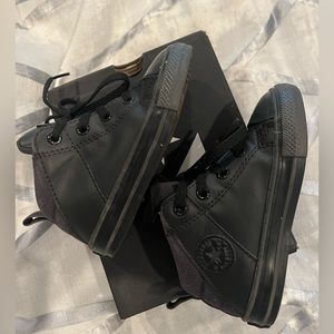 Converse size 7 Great Condition